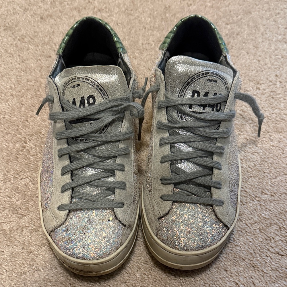 P448 Silver Glitter Low-Top Sneakers with Green Heel Accent